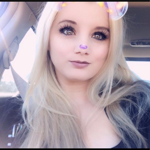 Meet your Posher, Ashley - Picture 3 of 7